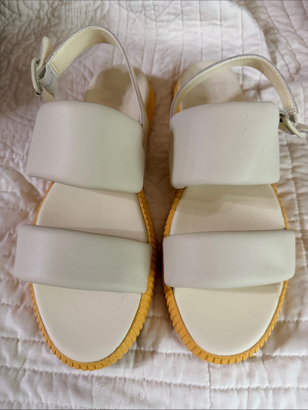 Sorel Cream Leather Two-Strap Sandals with Yellow Sole SZ 9. New. No box - Picture 1 of 6
